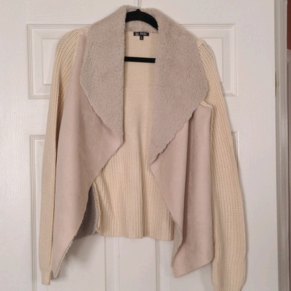Sweater - Picture 1 of 3